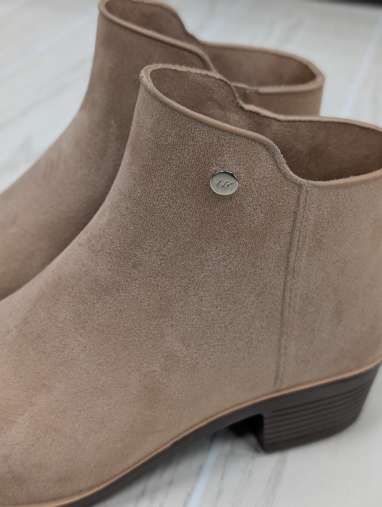 Size 8 Sand Wet Knot Mayfair Boot