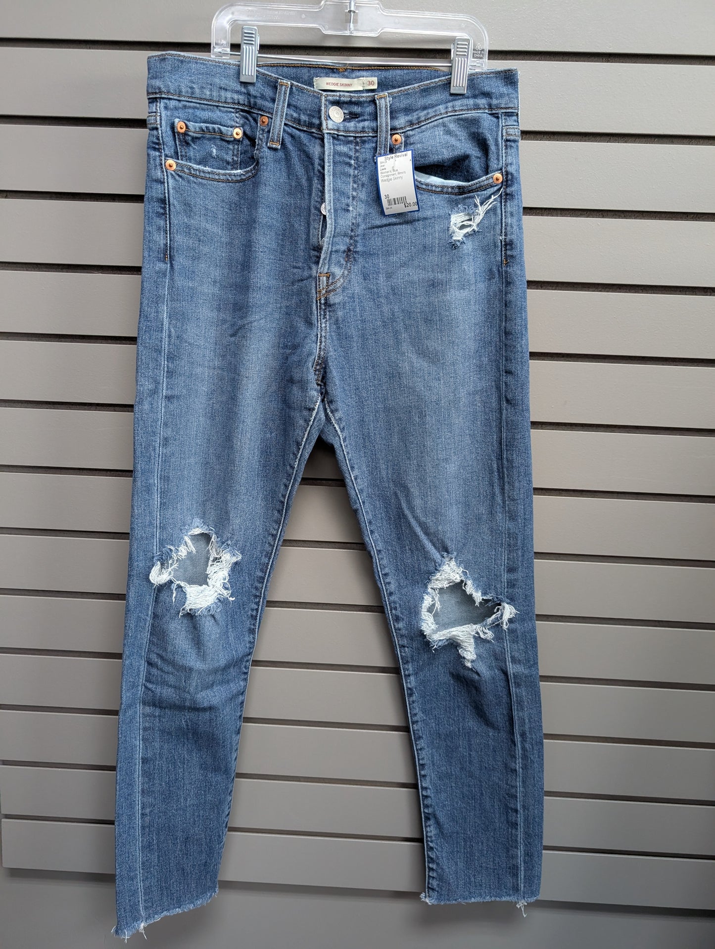 Women's Waist Size 30 Levis Blue Jean
