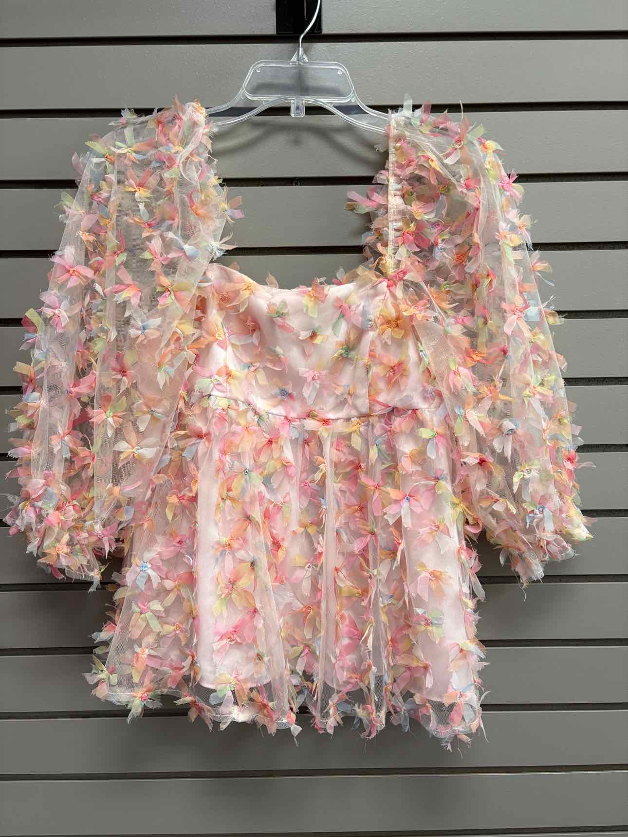 Women's Women Size M Pink Storia Floral Square Off the Shoulder Shirt