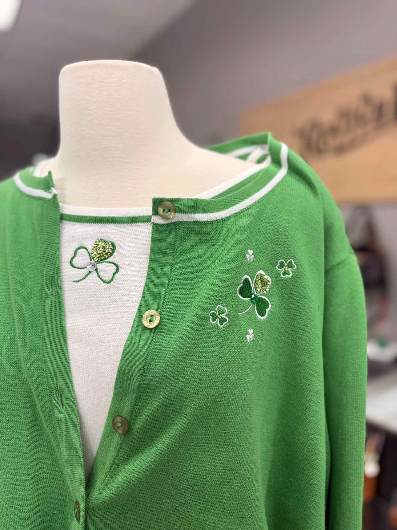 Women's Women Size 2X Green cj banks Scoop Long Sleeve Sweater