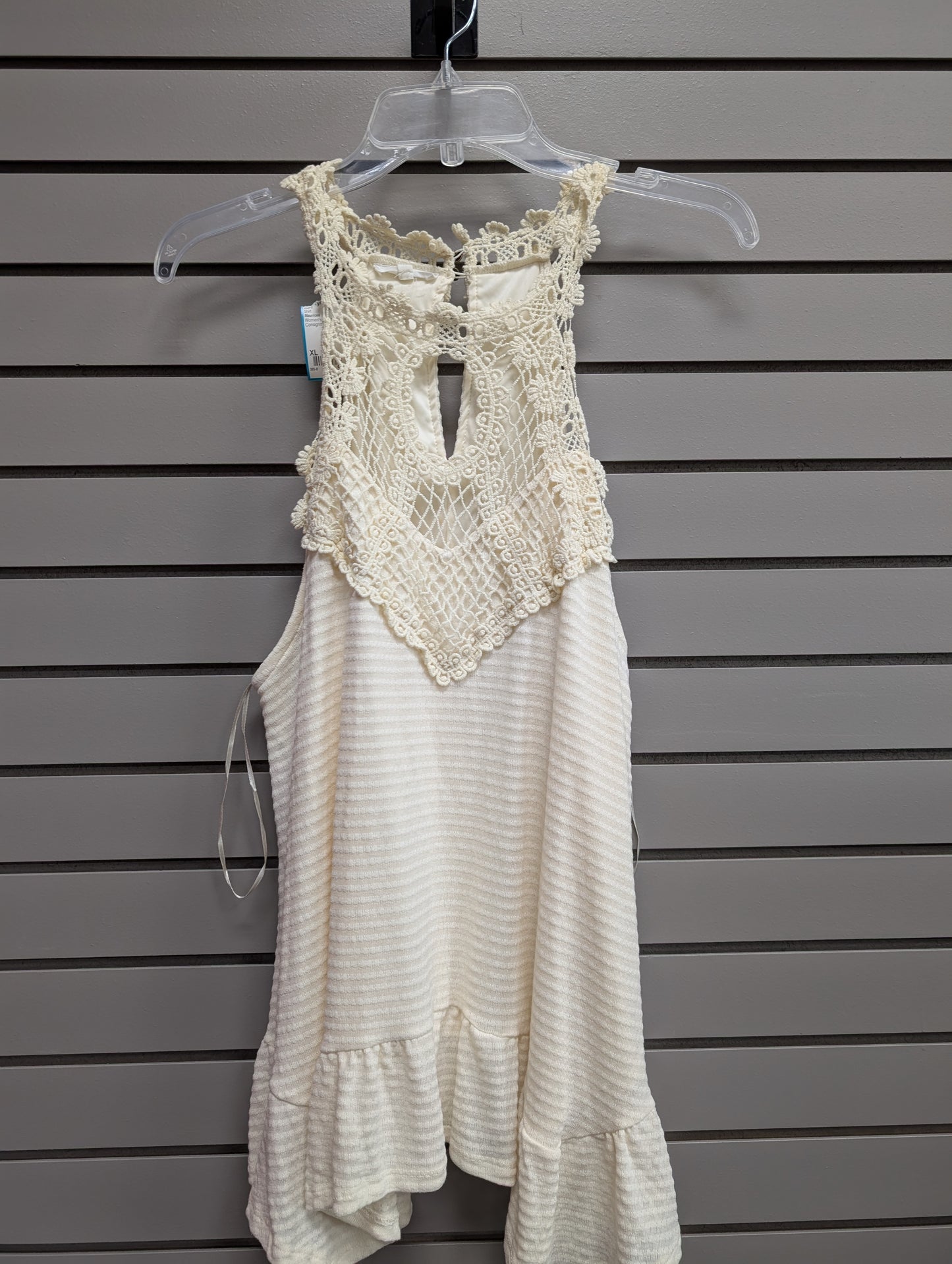 Women's Women Size XL Cream Maurices Tank Shirt