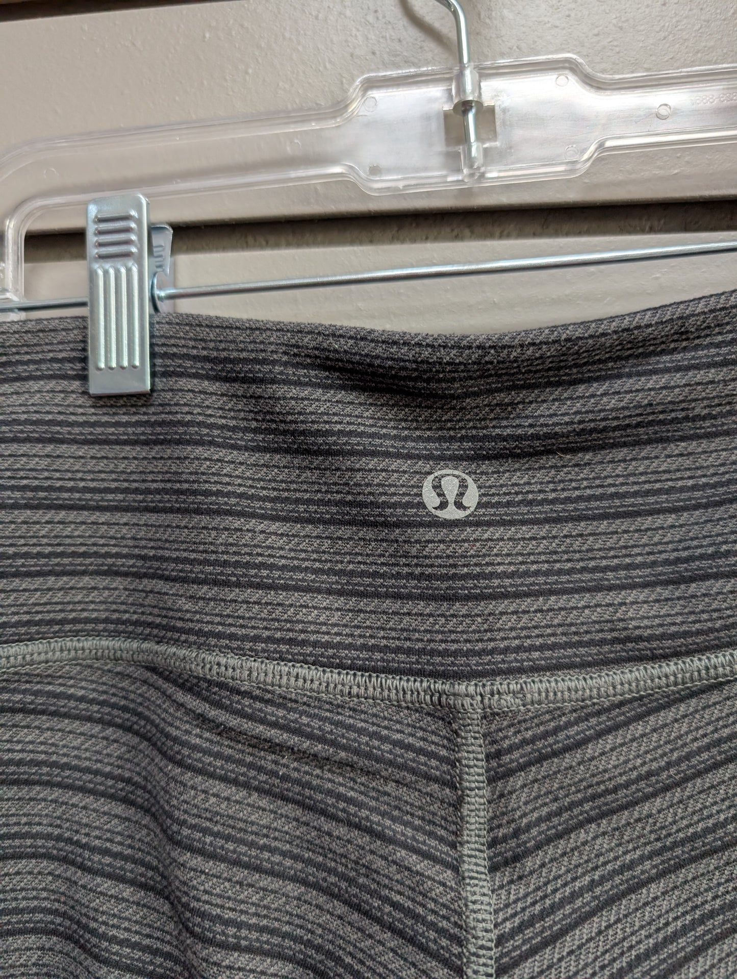 Women's Size M Lululemon Gray Legging