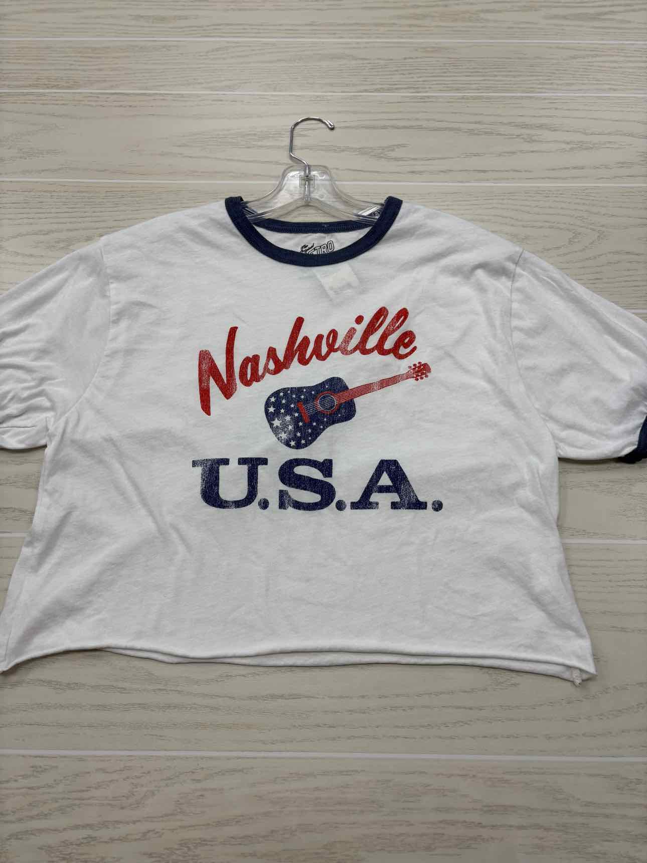 Women's Women Size M White Retro Brand Short Sleeve Shirt