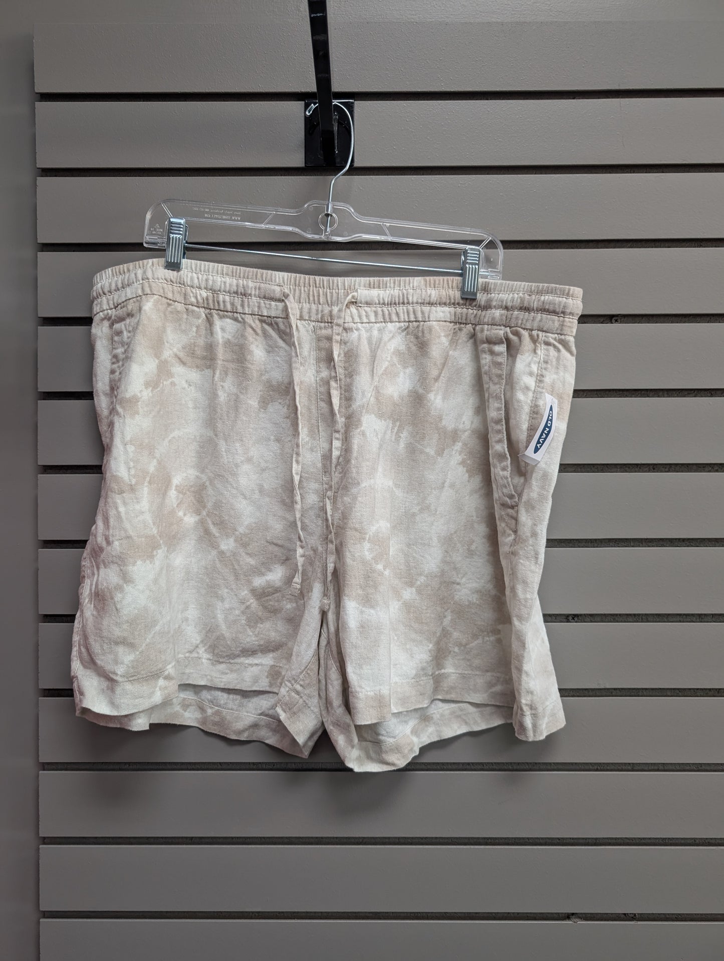 Women's Women Size XL Old Navy Cream Tie Dye Short
