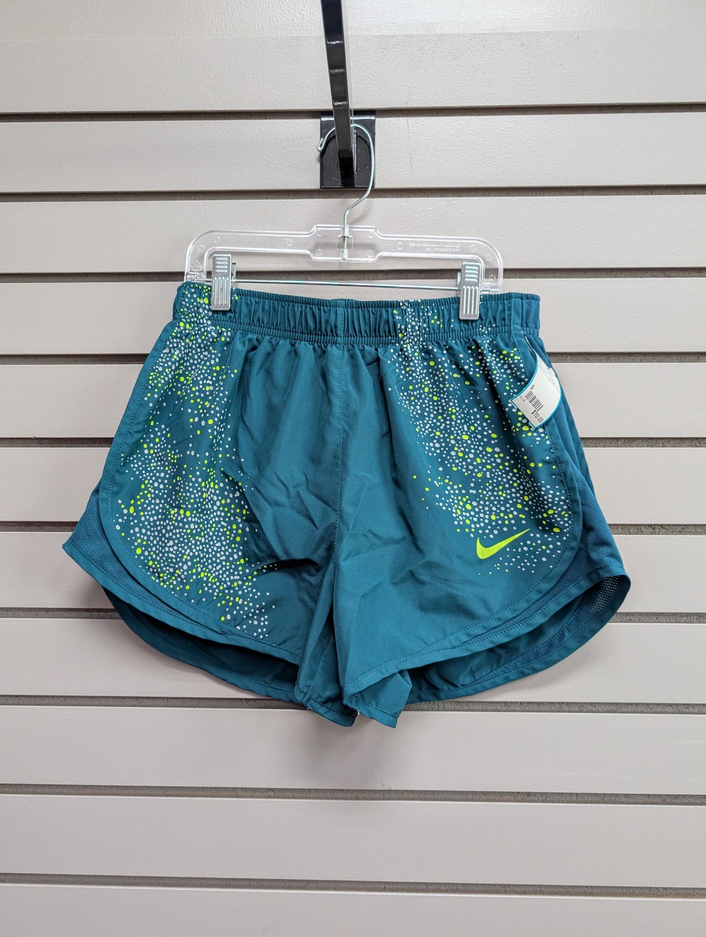 Girl's Women Size S Nike Green Short