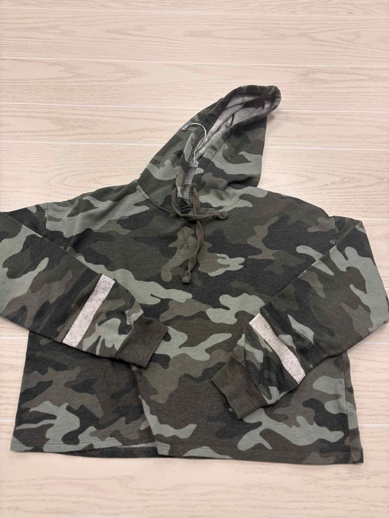 Girl's Women Size M Green Aeropostale Camoflage Hooded Long Sleeve Shirt