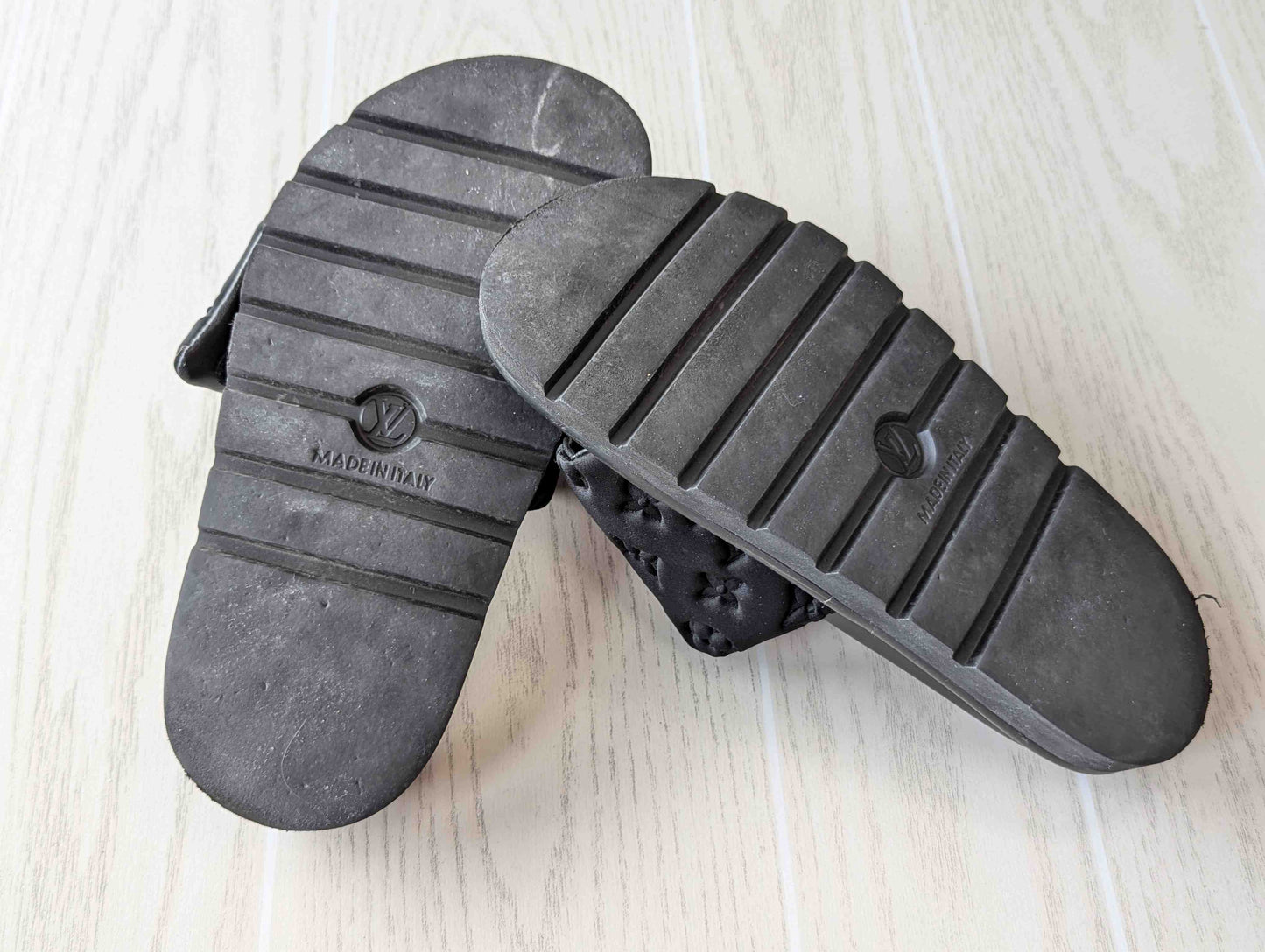 Women's W Shoe Size 39 Black Louis Vuitton Sandal