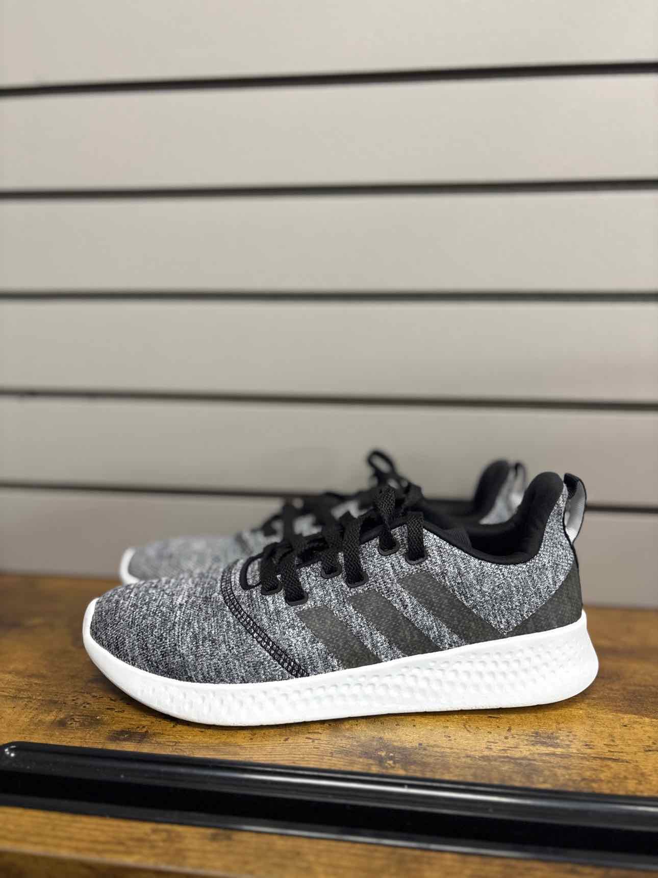 Women's W Shoe Size 9.5 Charcoal Adidas Sneaker