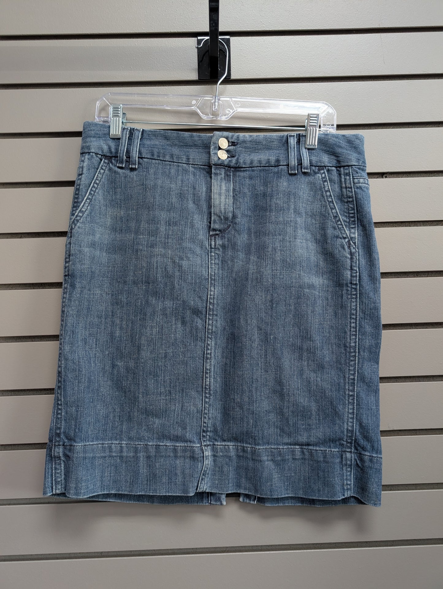 Women's Waist Size 6 GAP Denim Midi Skirt