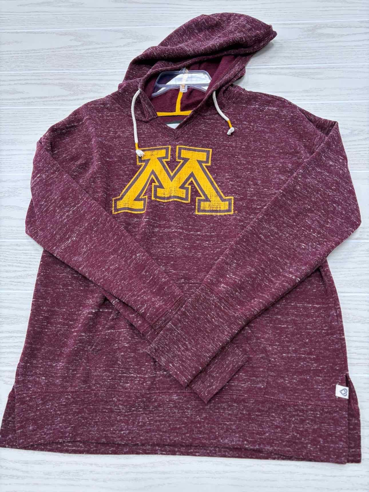 Size M UMN Colosseum Sweatshirt