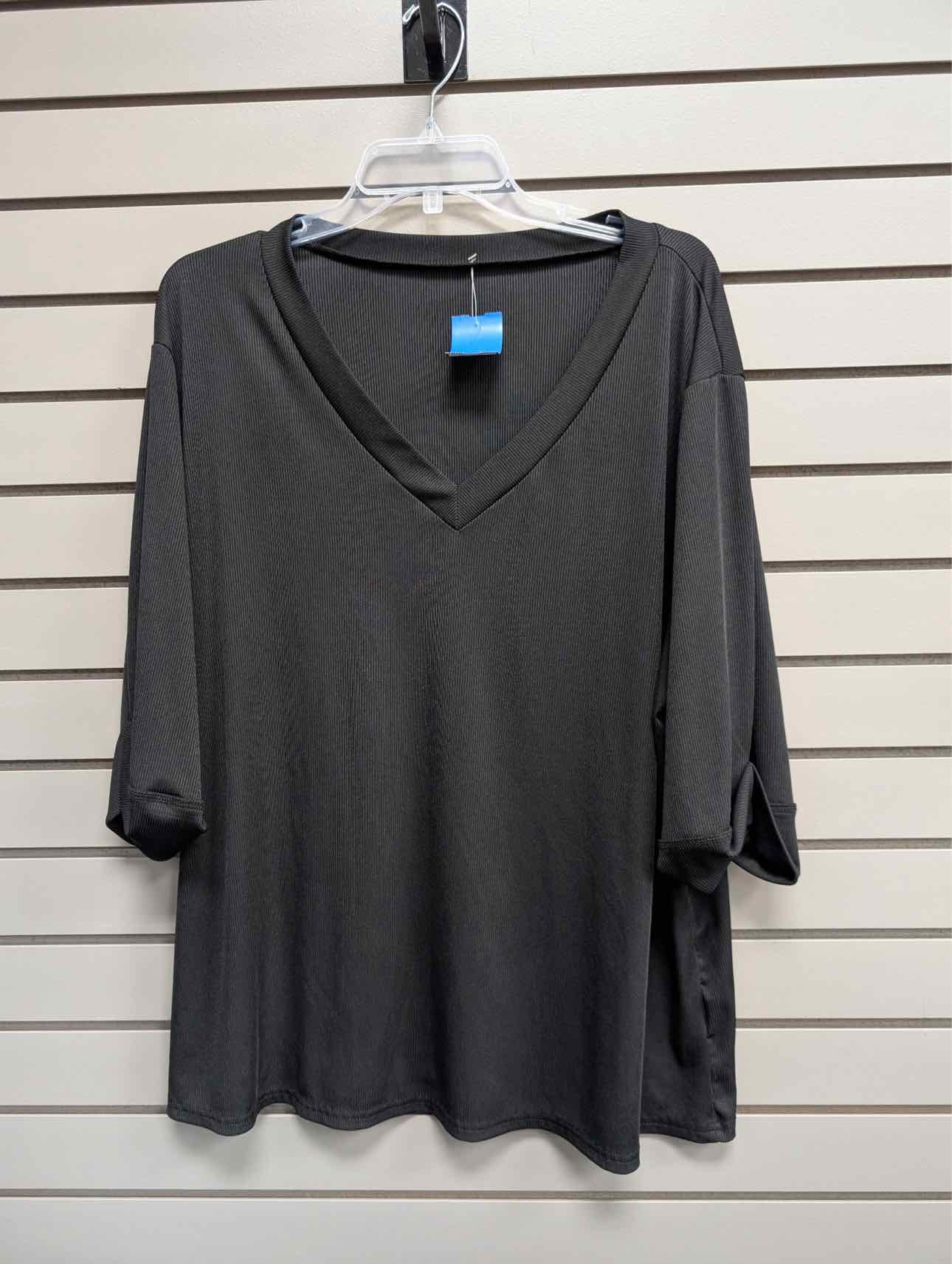 Women's Women Size 2X Black Unknown Short Sleeve Shirt
