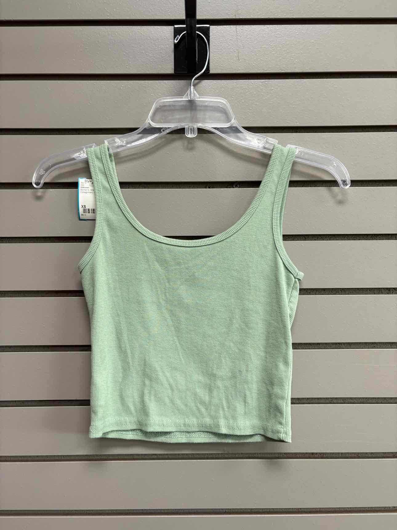 Women's Women Size XS Green Unknown Tank Shirt