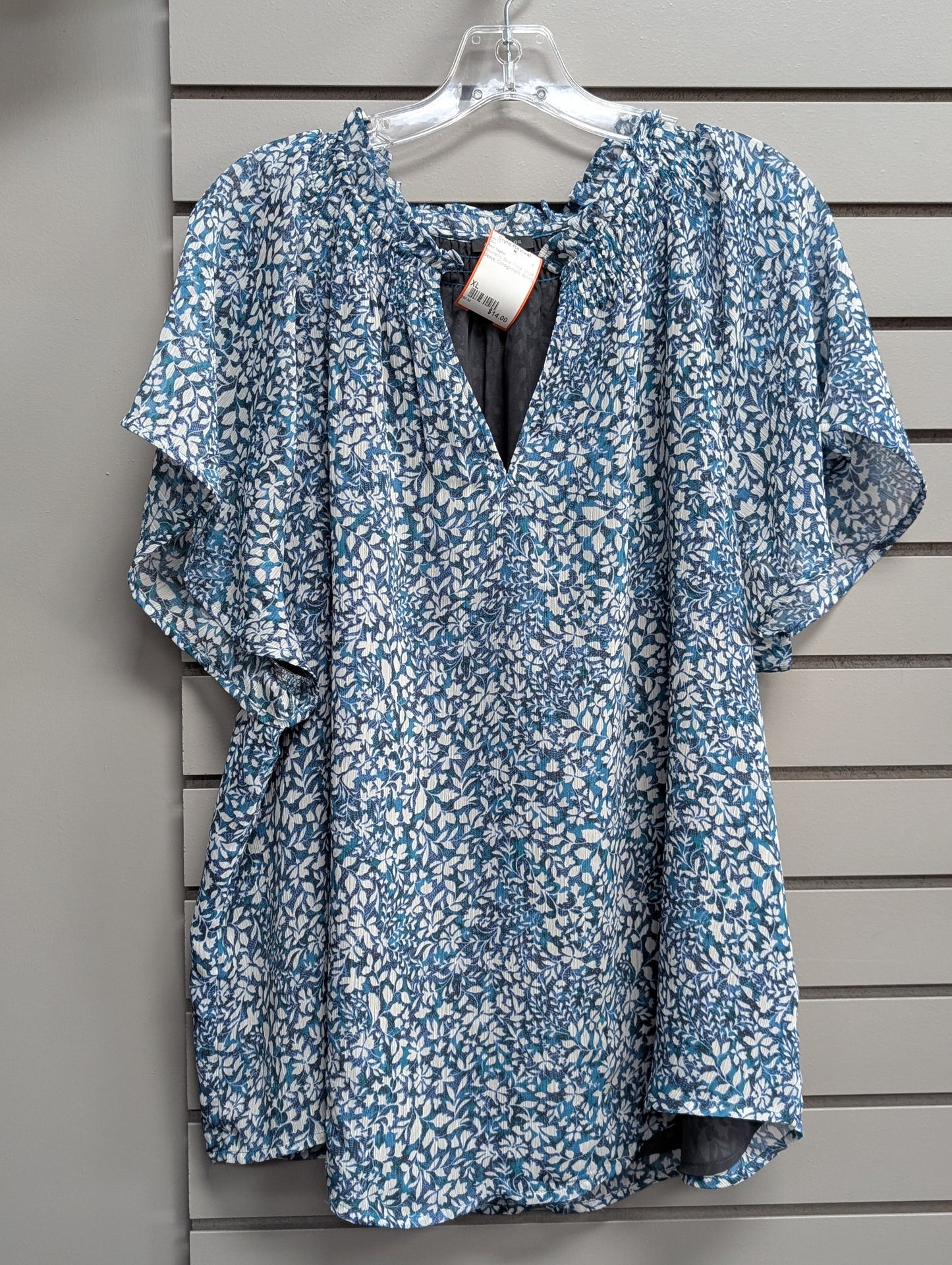 Women's Women Size XL Blue Ann Taylor Floral Short Sleeve Shirt