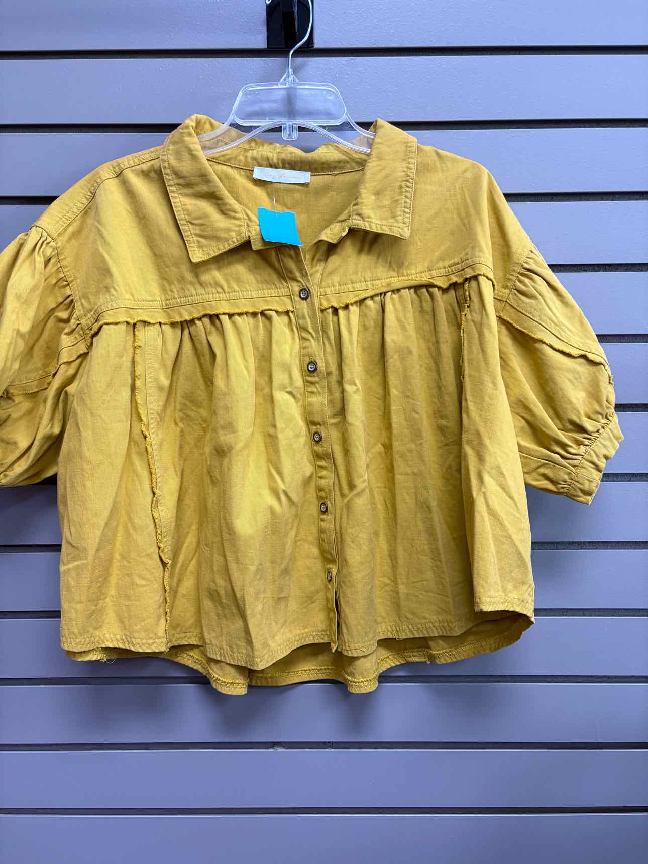 Women's Women Size M Yellow Ces Femme Crew Short Sleeve Shirt