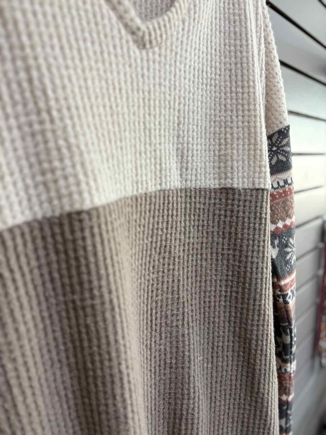 Women's Women Size 3X Multi-Color Hemish V-Neck Long Sleeve Shirt