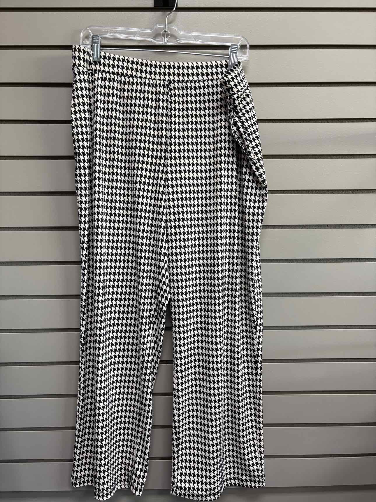 Women's Waist Size L Petite susan Graver Black & White Gingham Dress Pant