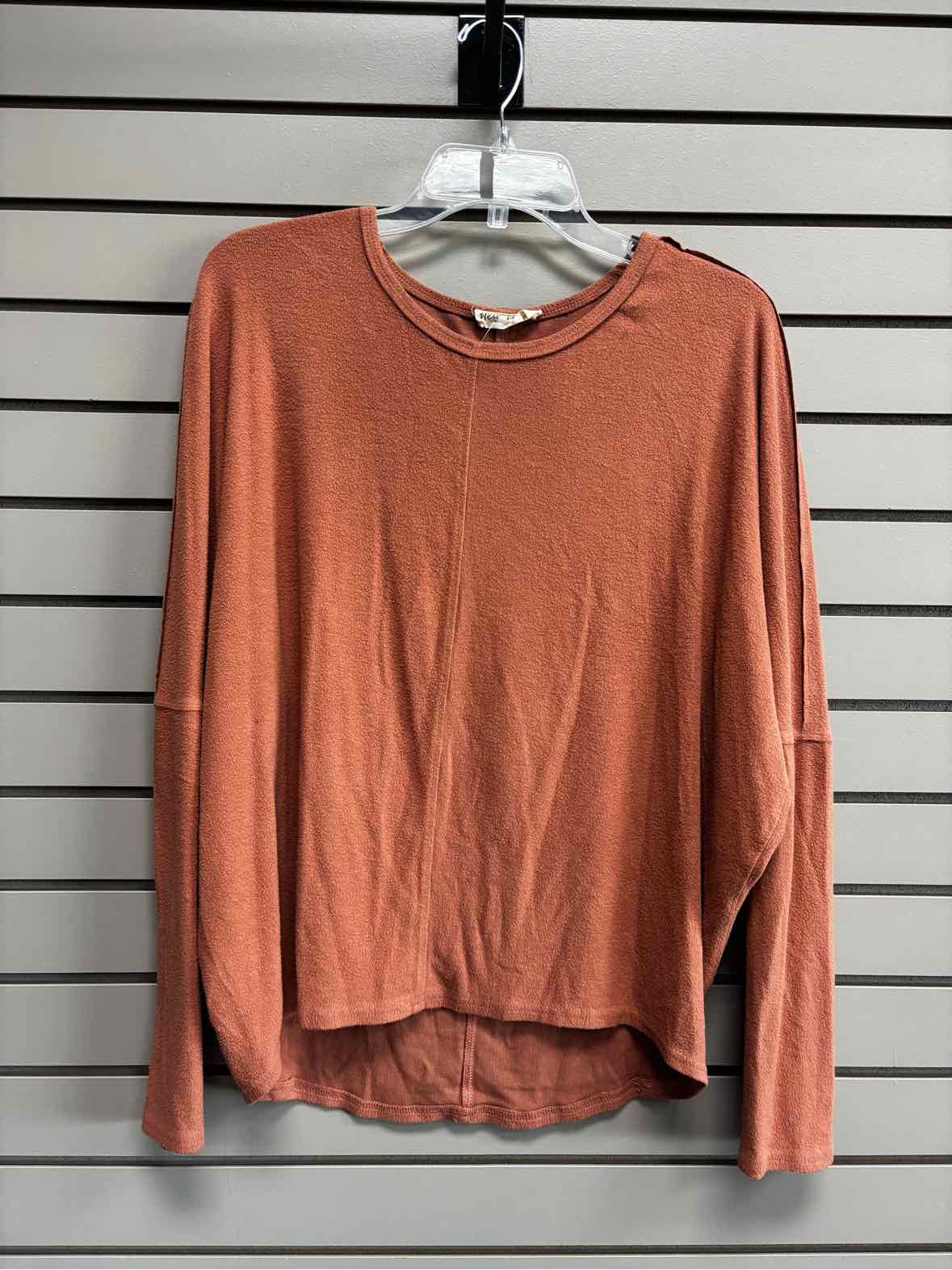 Women's Women Size L Mahogany New in Long Sleeve Shirt