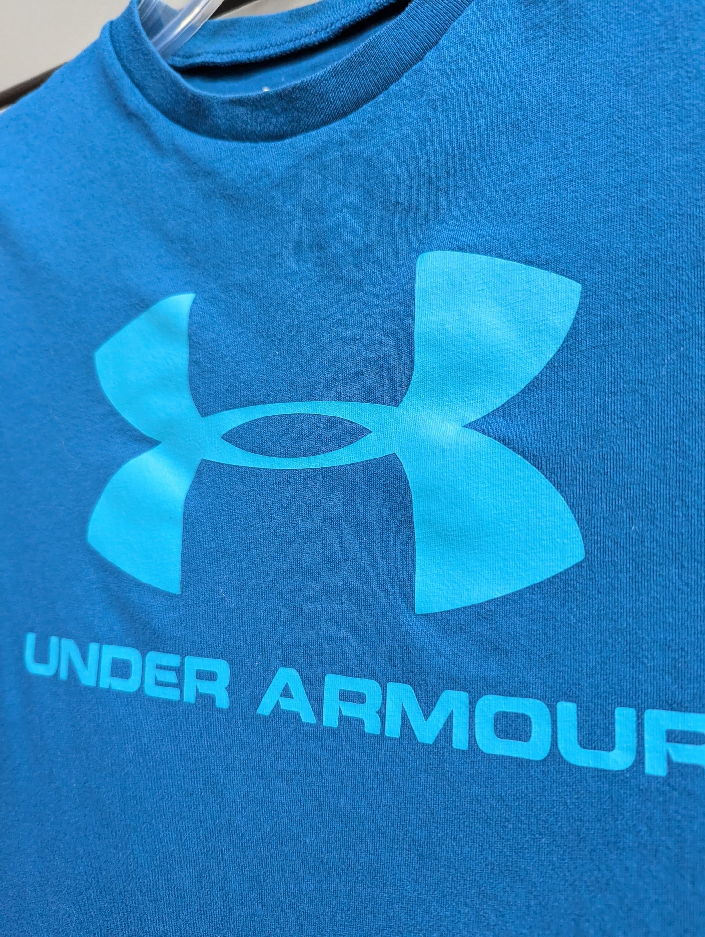 Child Size L Blue Under Armour Short Sleeve Shirt