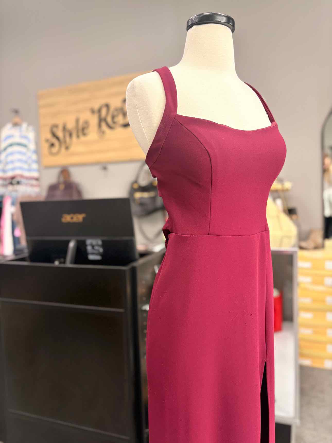 Women's Size Small Burgundy Windsor Tank Maxi Dress