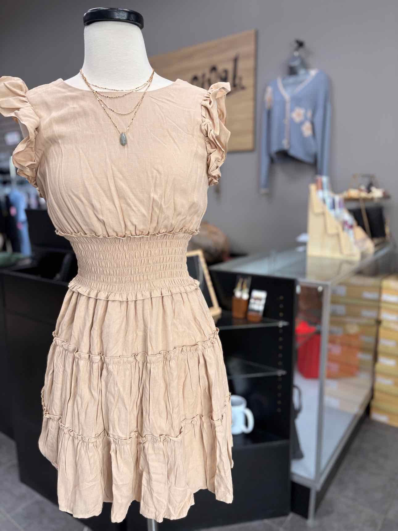 Women's Size Small Tan Trixxi Short Sleeve Above Knee Dress