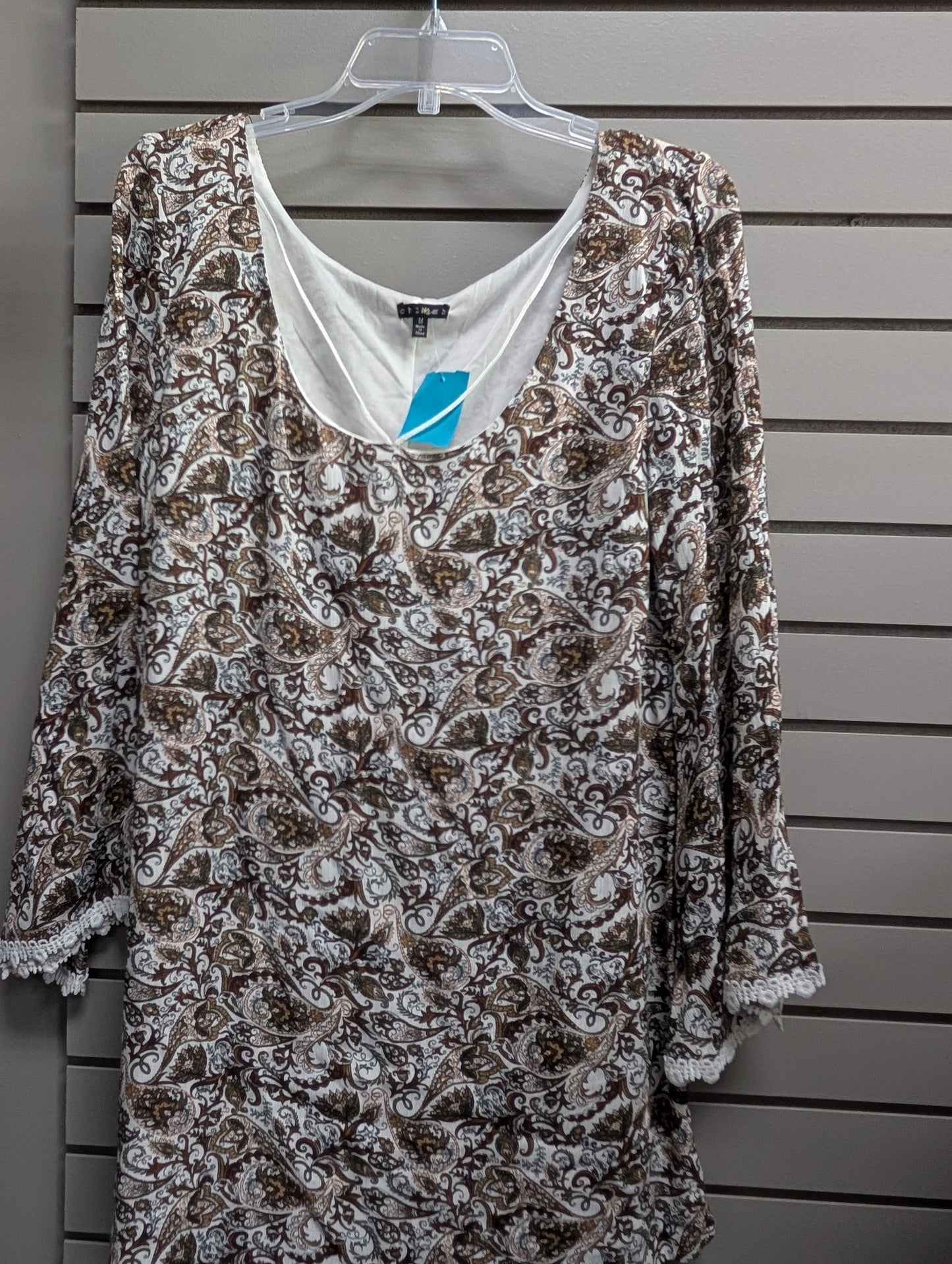 Women Size M White Chloah Paisley Blouse