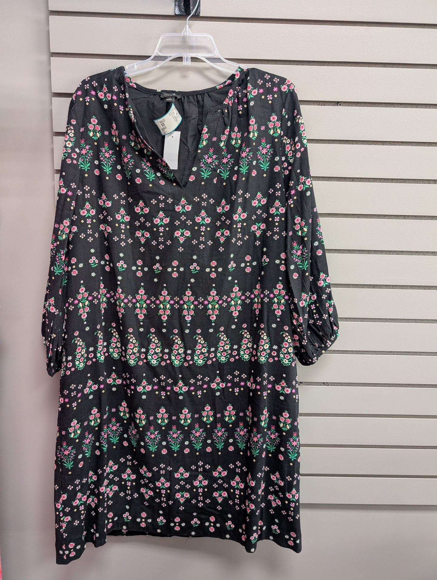 Women's Size XXL Black Ann Taylor Long Sleeve Floral Above Knee Dress