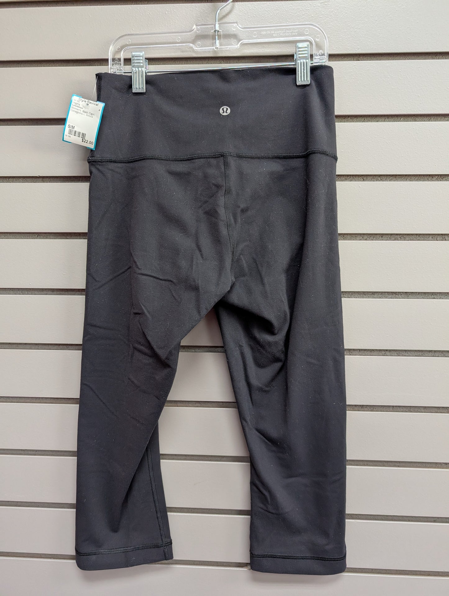 Women's Women Size S/M Lululemon Black Capri Legging