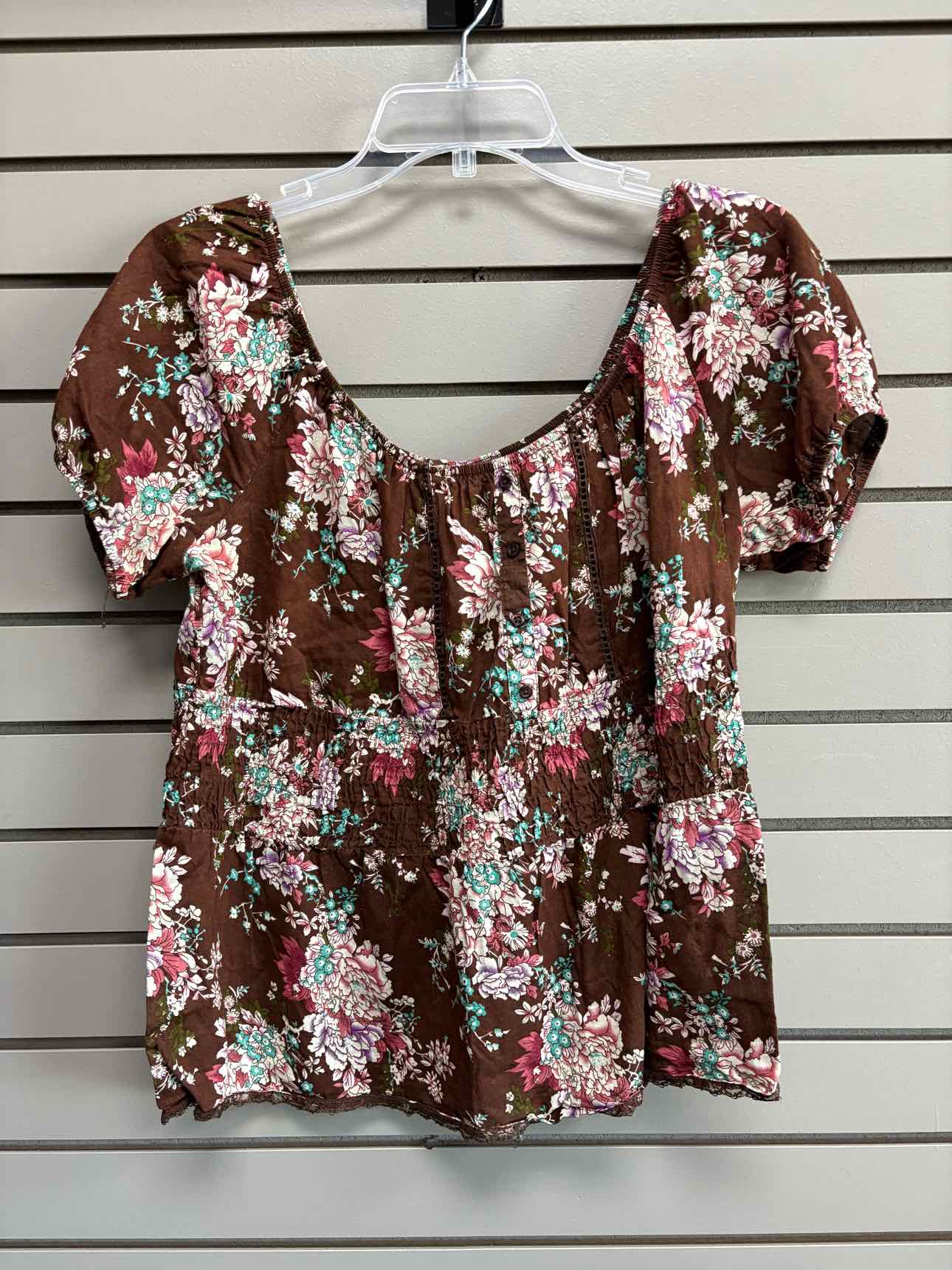 Women's Women Size XXL Brown xhilaration Floral Short Sleeve Shirt