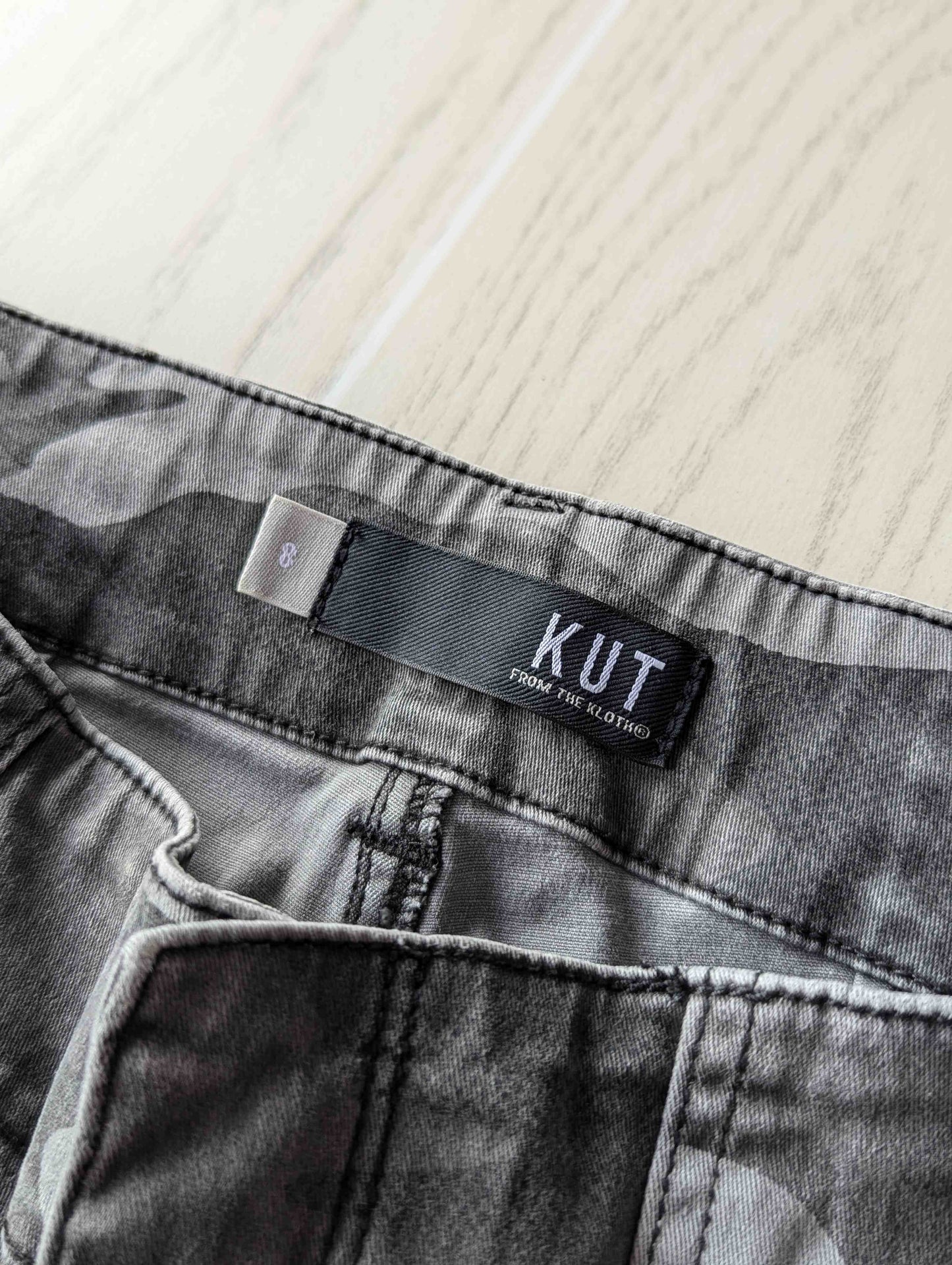 Women's Waist Size 8 KUT Gray Camoflage Casual Jean