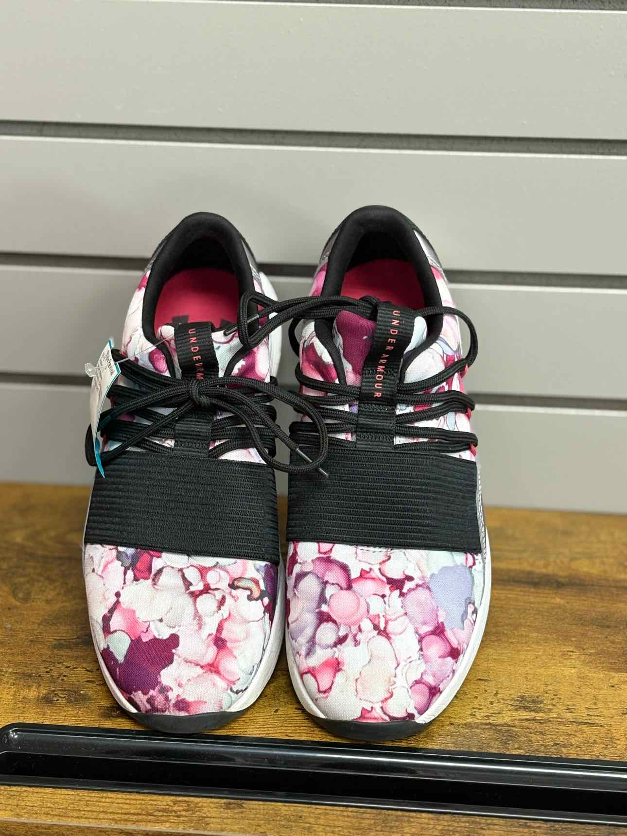 Women's W Shoe Size 10 Black Under Armour Floral Sneaker
