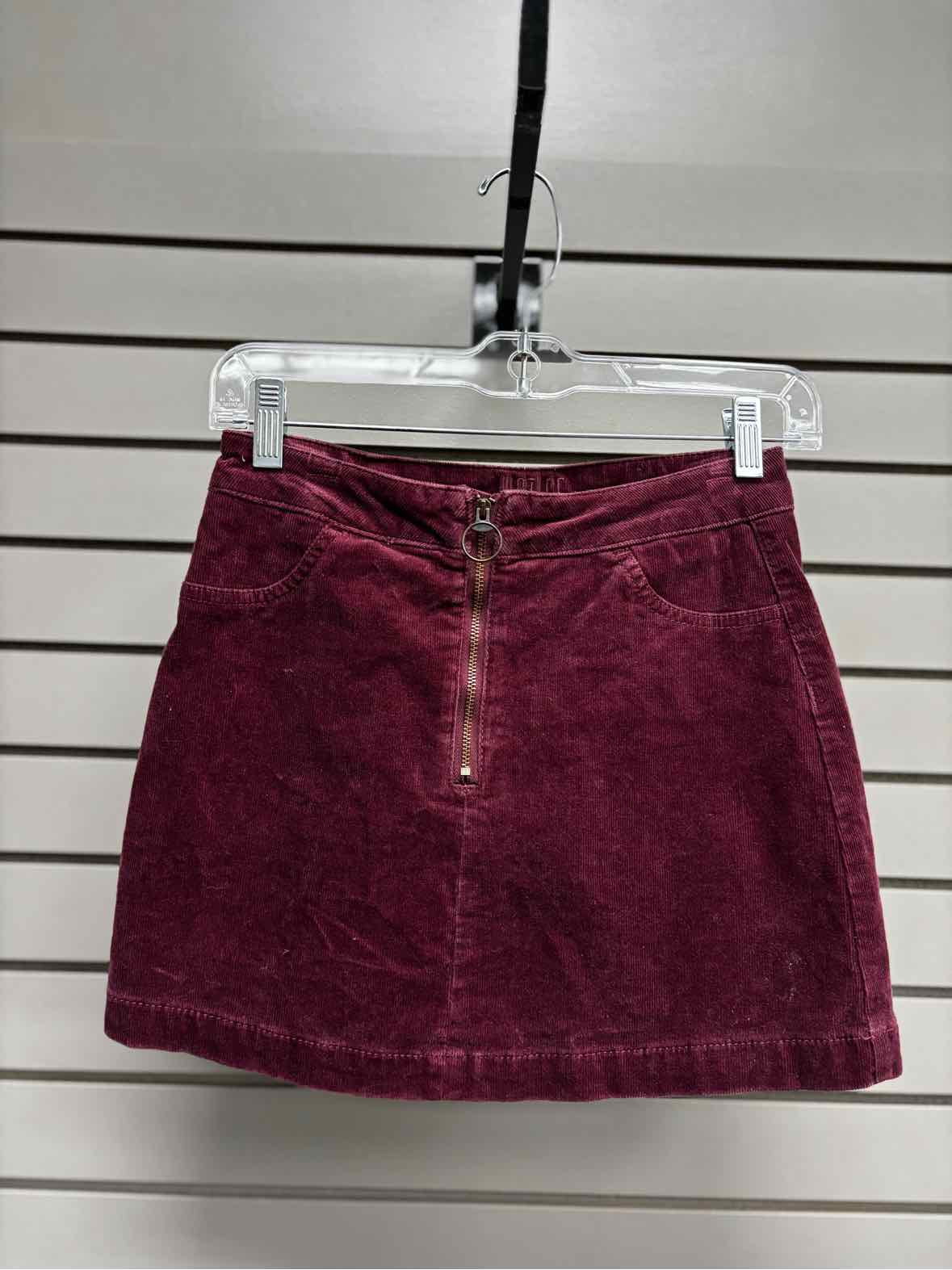 Girl's Child Size 12 Justice Burgundy Ribbed Above Knee Skirt