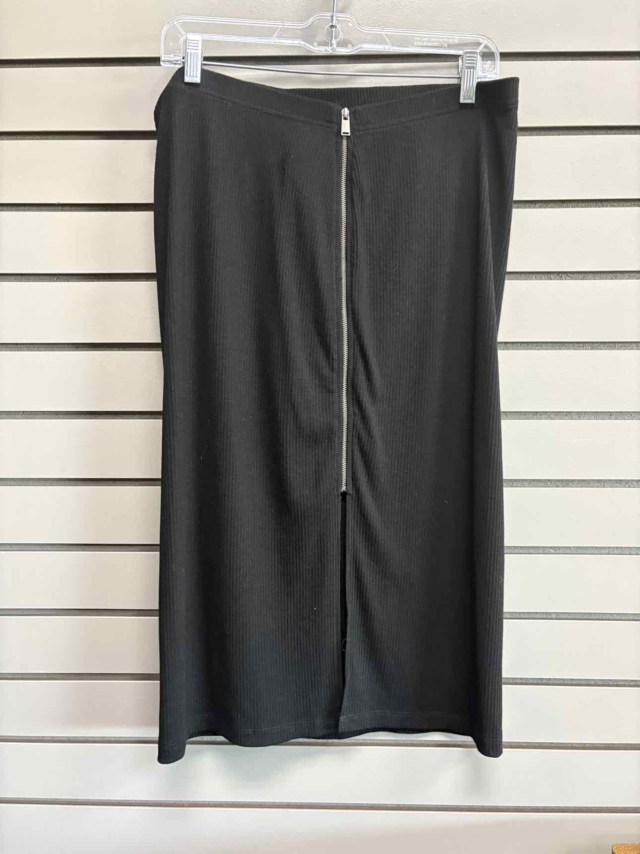 Women's Waist Size L Express Black Skirt