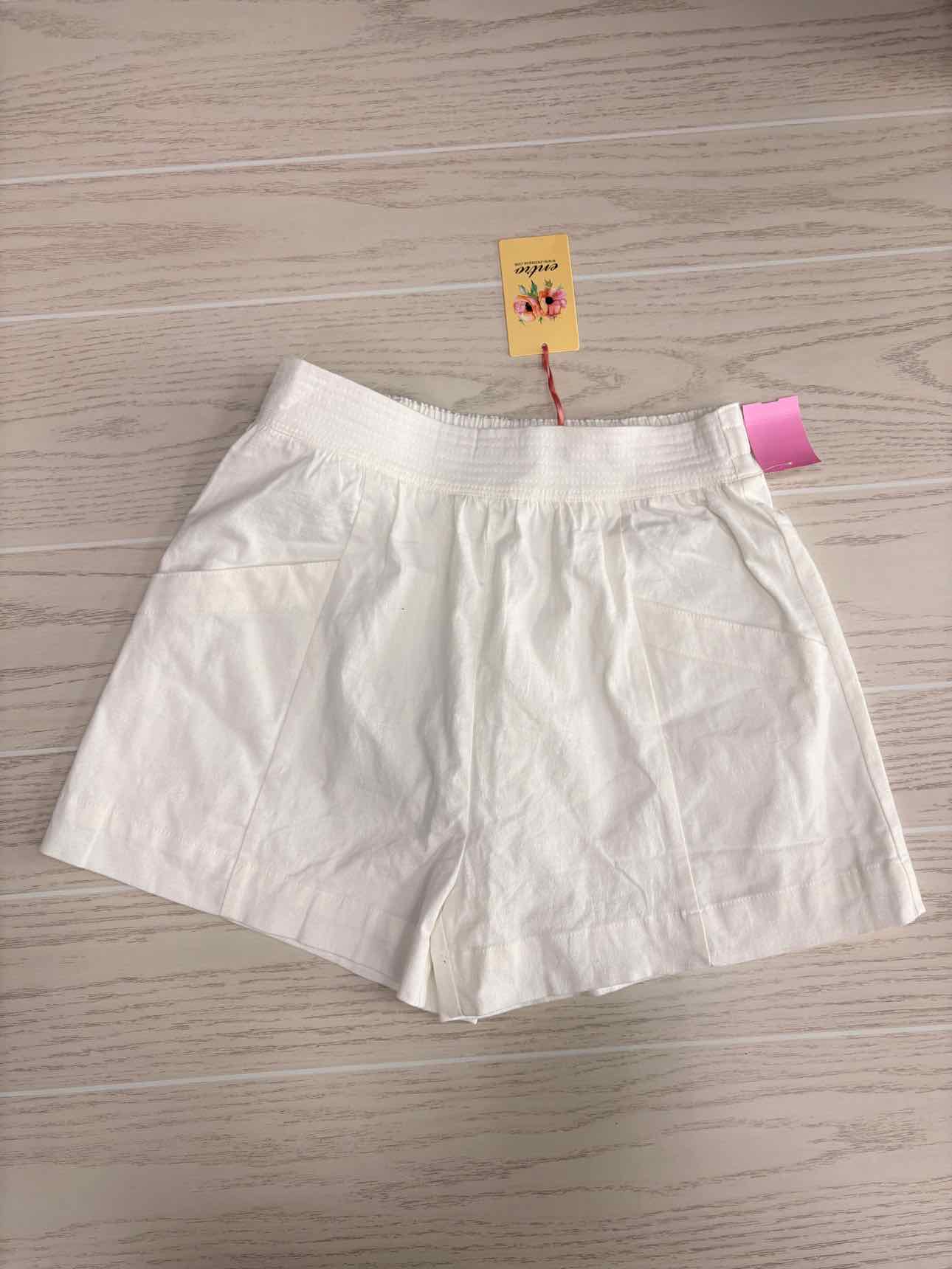 Women's Waist Size S Entro White Short