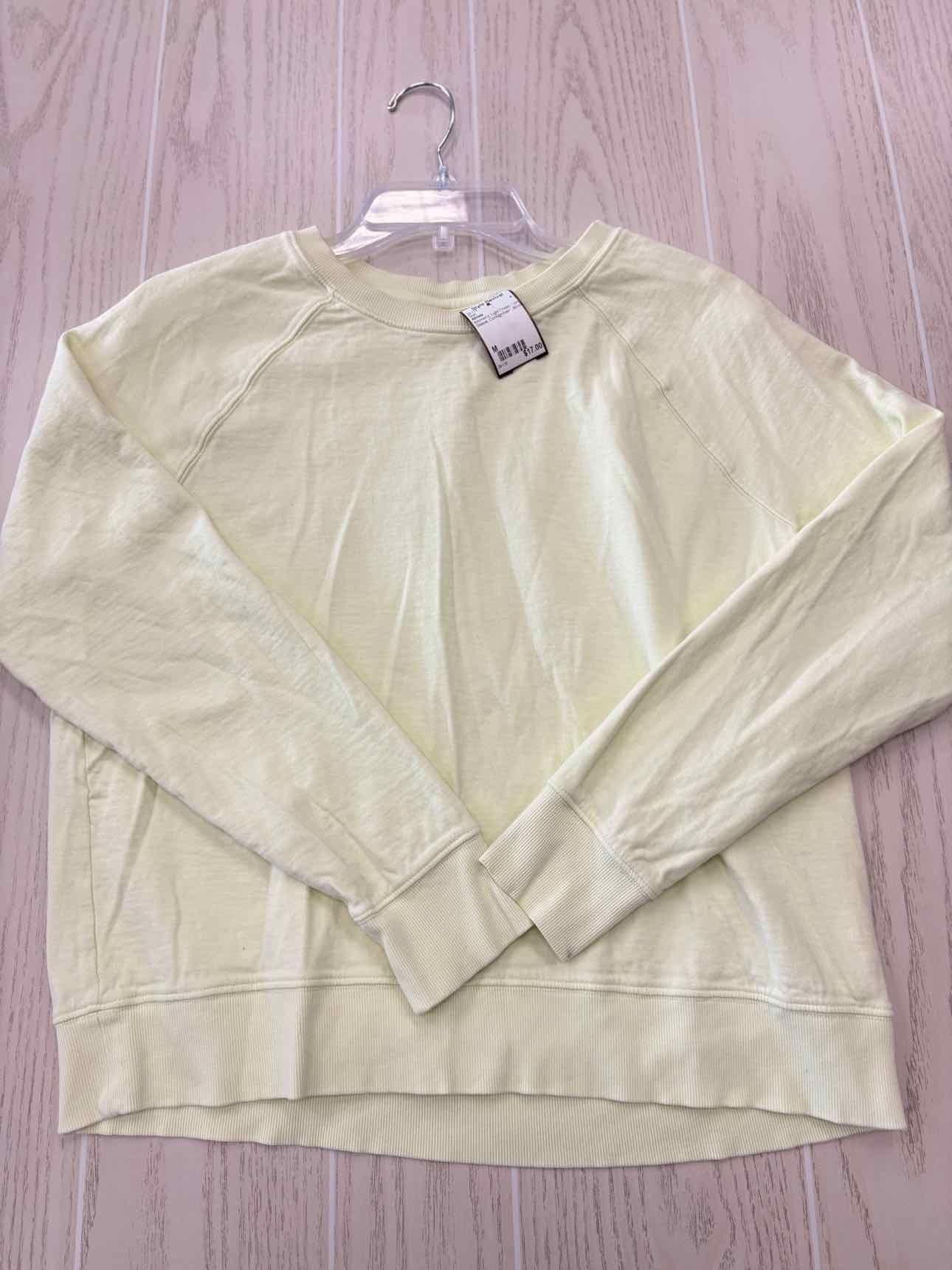 Women's Women Size M Light Green Athleta Long Sleeve Shirt