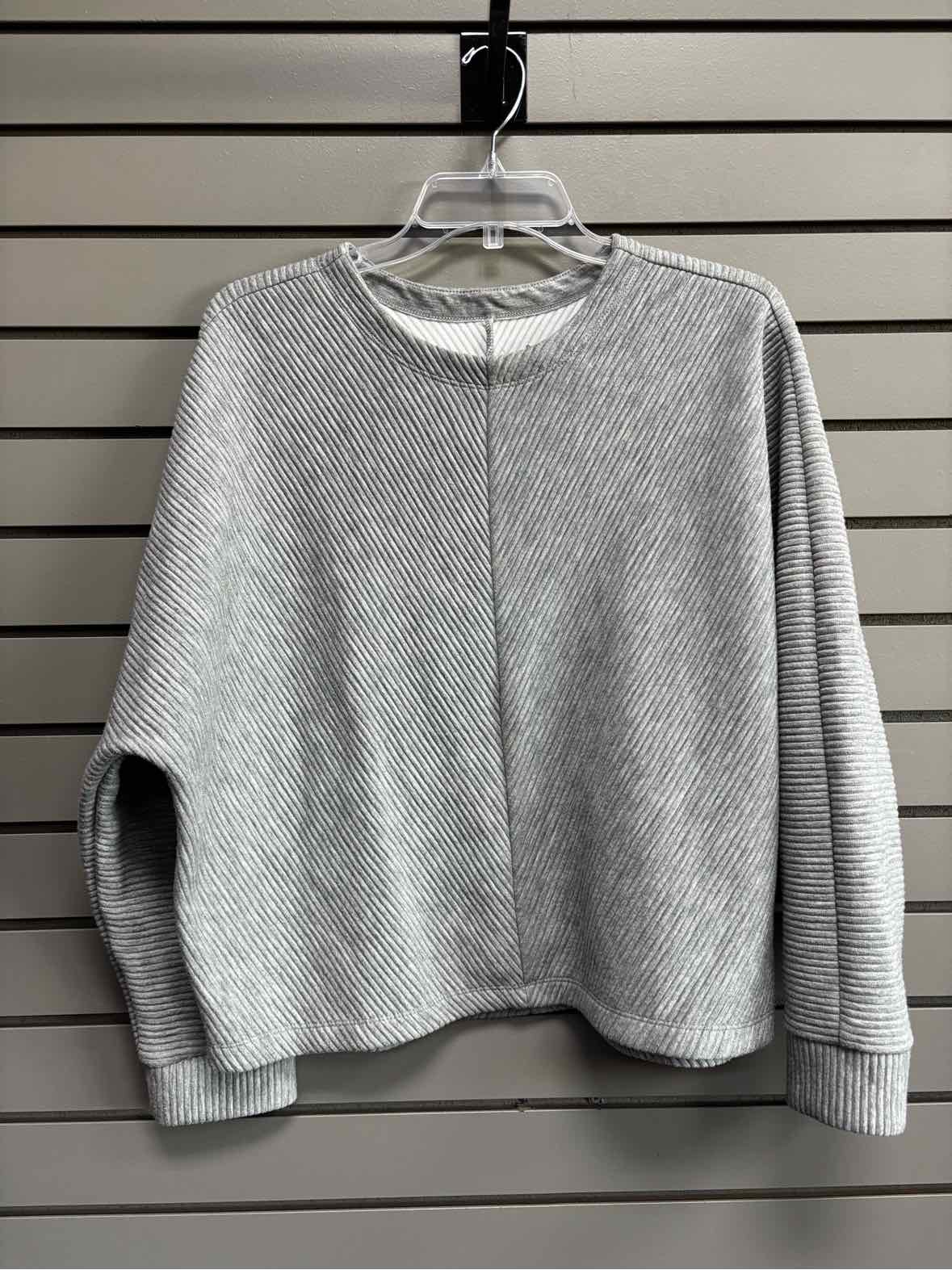 Women's Women Size L Gray A New Day Long Sleeve Sweatshirt