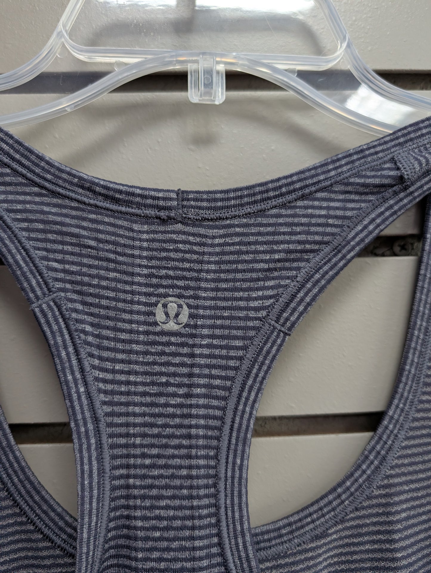 Women's Women Size S Lululemon Navy Striated Racerback Tank Top