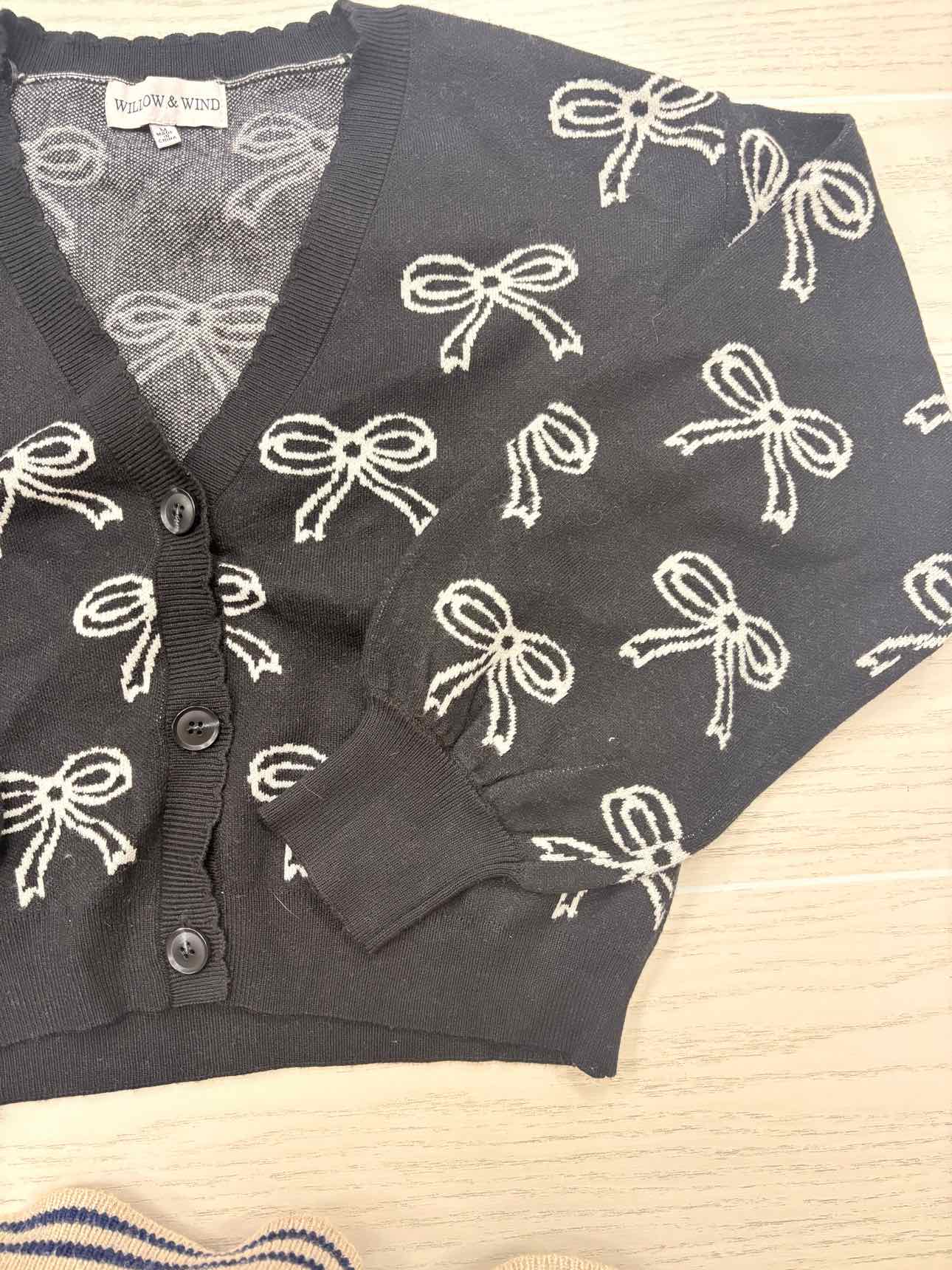 Women's Women Size M Willow & Wind Black & White Long Sleeve Cardigan