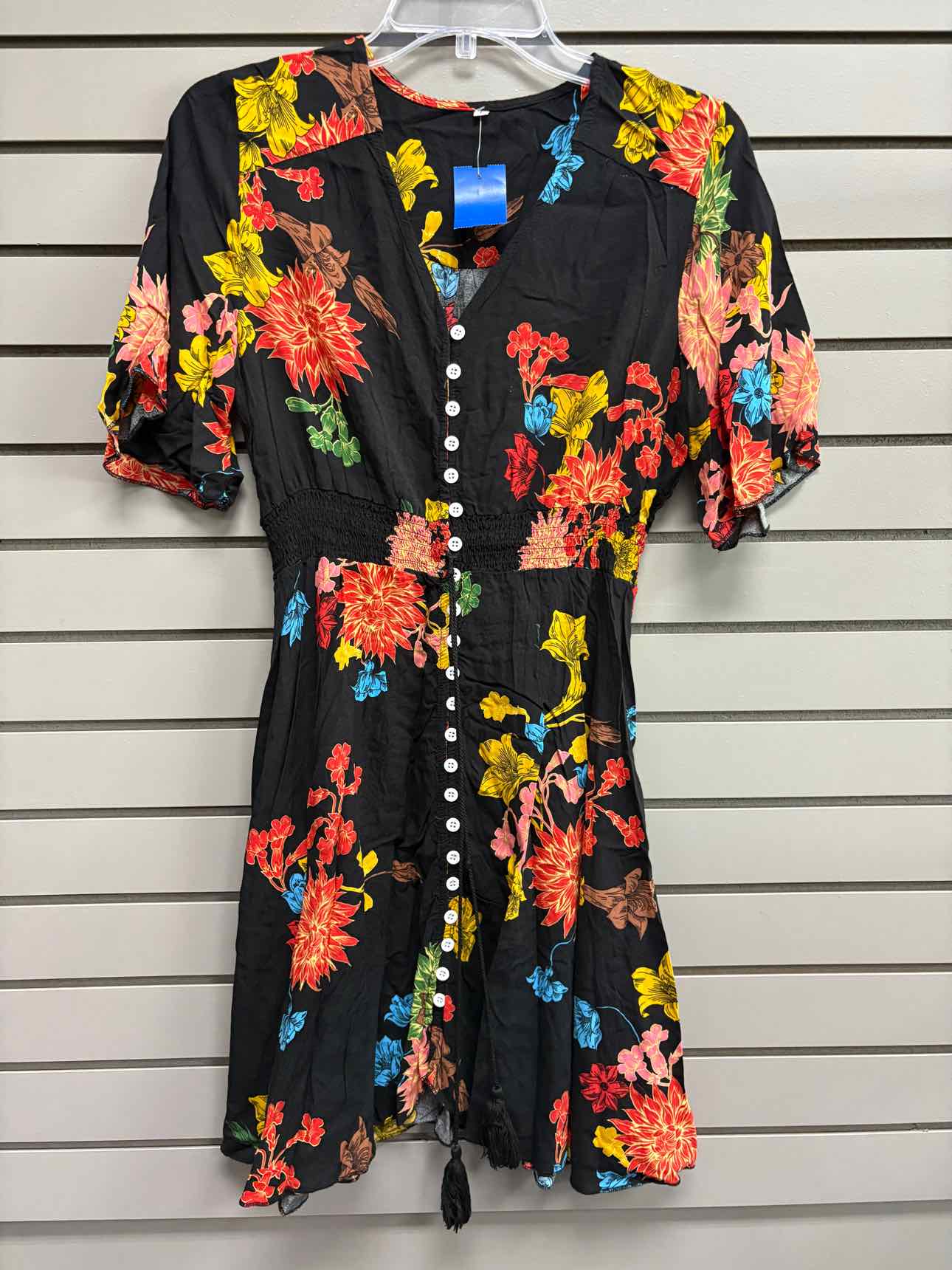 Women's Size Large Black Unknown Short Sleeve Floral Above Knee Dress