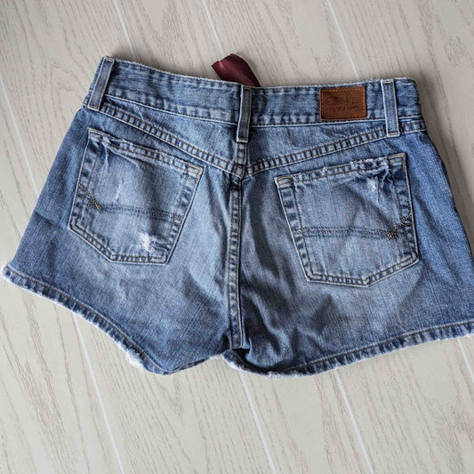 Women Size 10 BKE Light Blue Denim Short