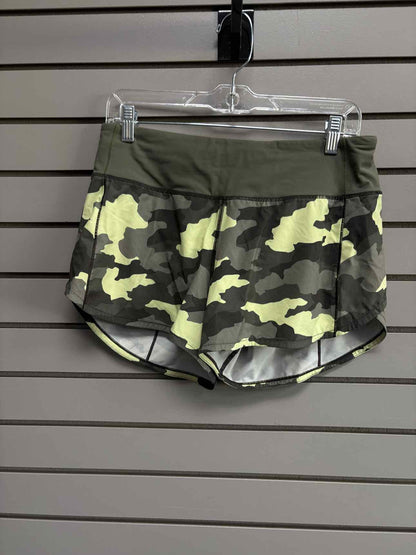 Women's Women Size 8 Lululemon Green Camoflage Short
