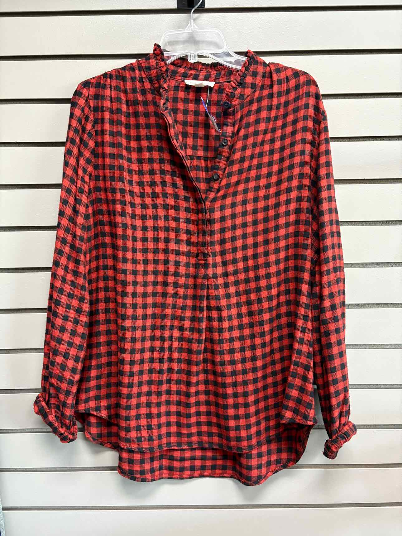 Women's Women Size M Red Beach Lunch Lounge Plaid Long Sleeve Shirt