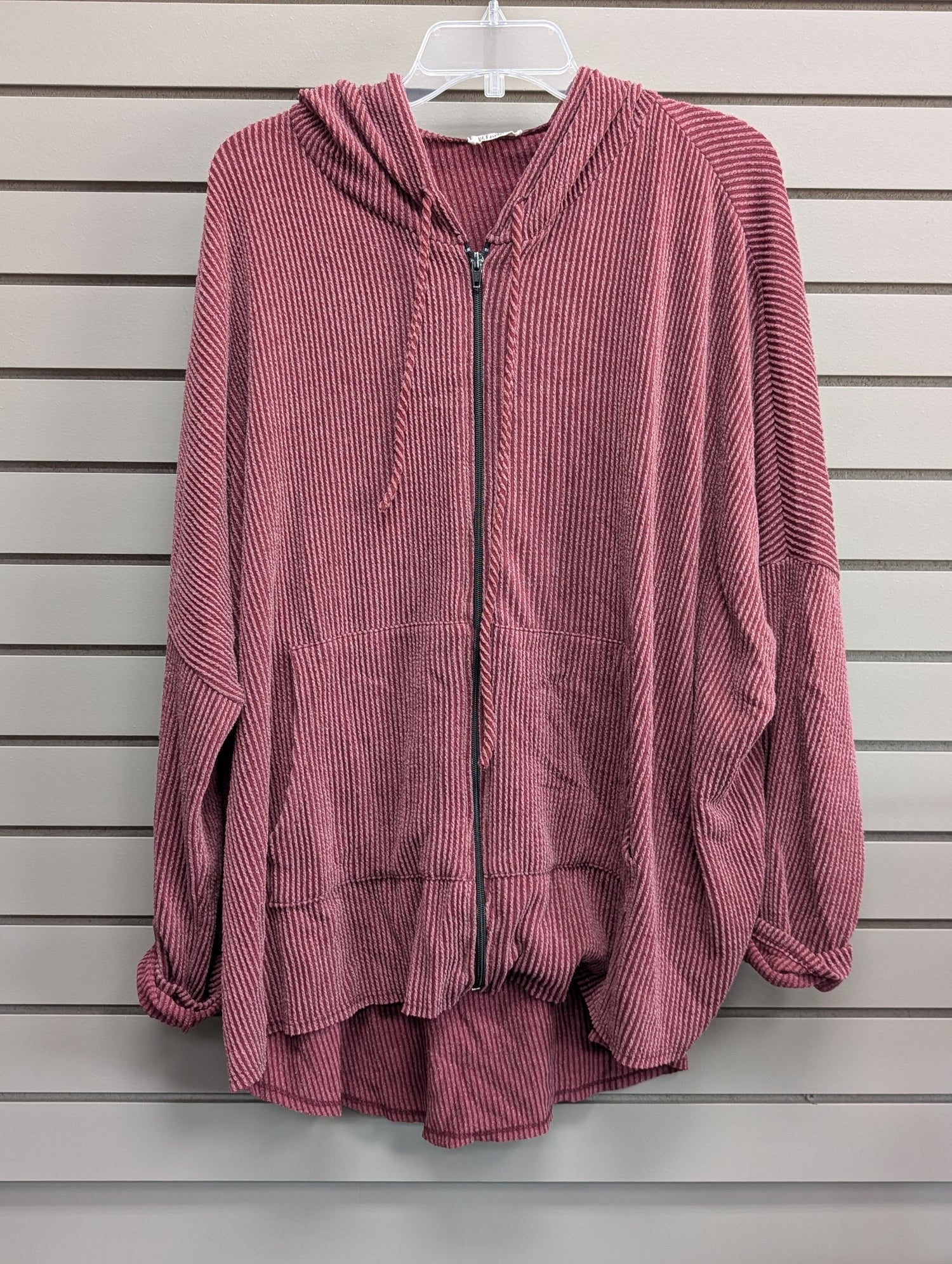 Wmn's Consignment - Tops