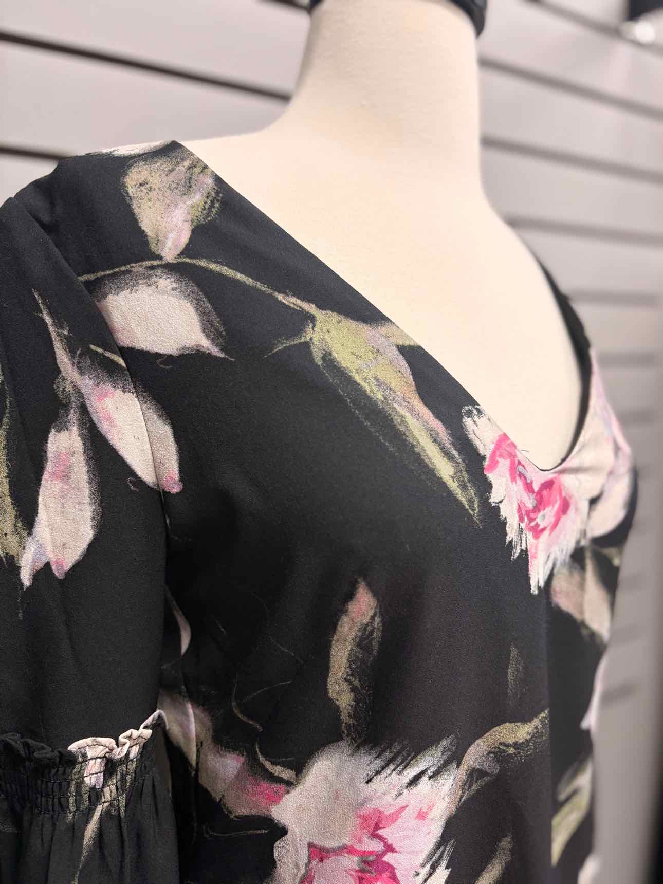 Women's Size 2 Black white house black market Long Sleeve Floral Dress