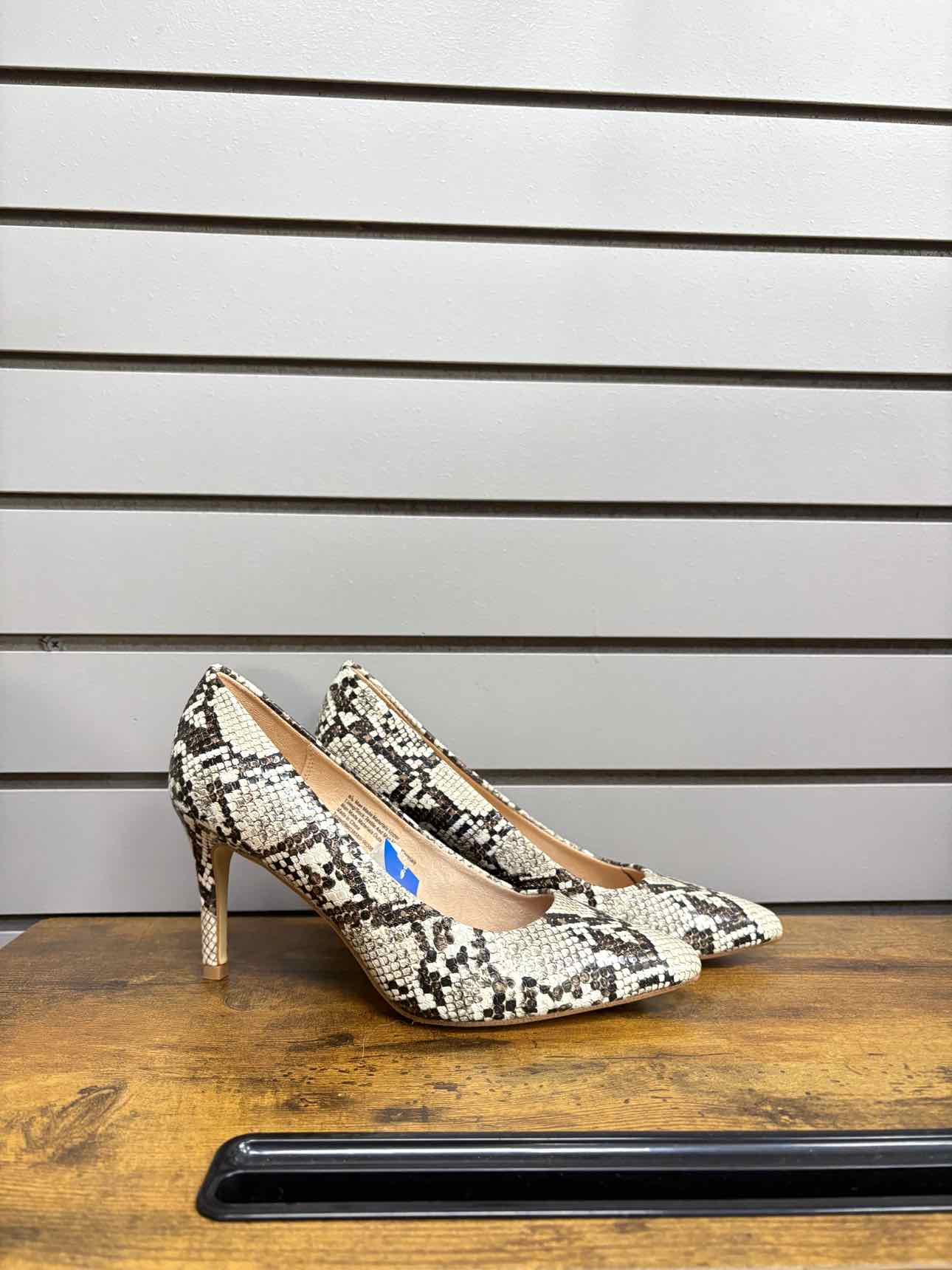 Women's W Shoe Size 6.5 Brown A New Day Snake Print Heel