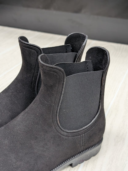 Size 7 Black Wet Knot Sloane Boot