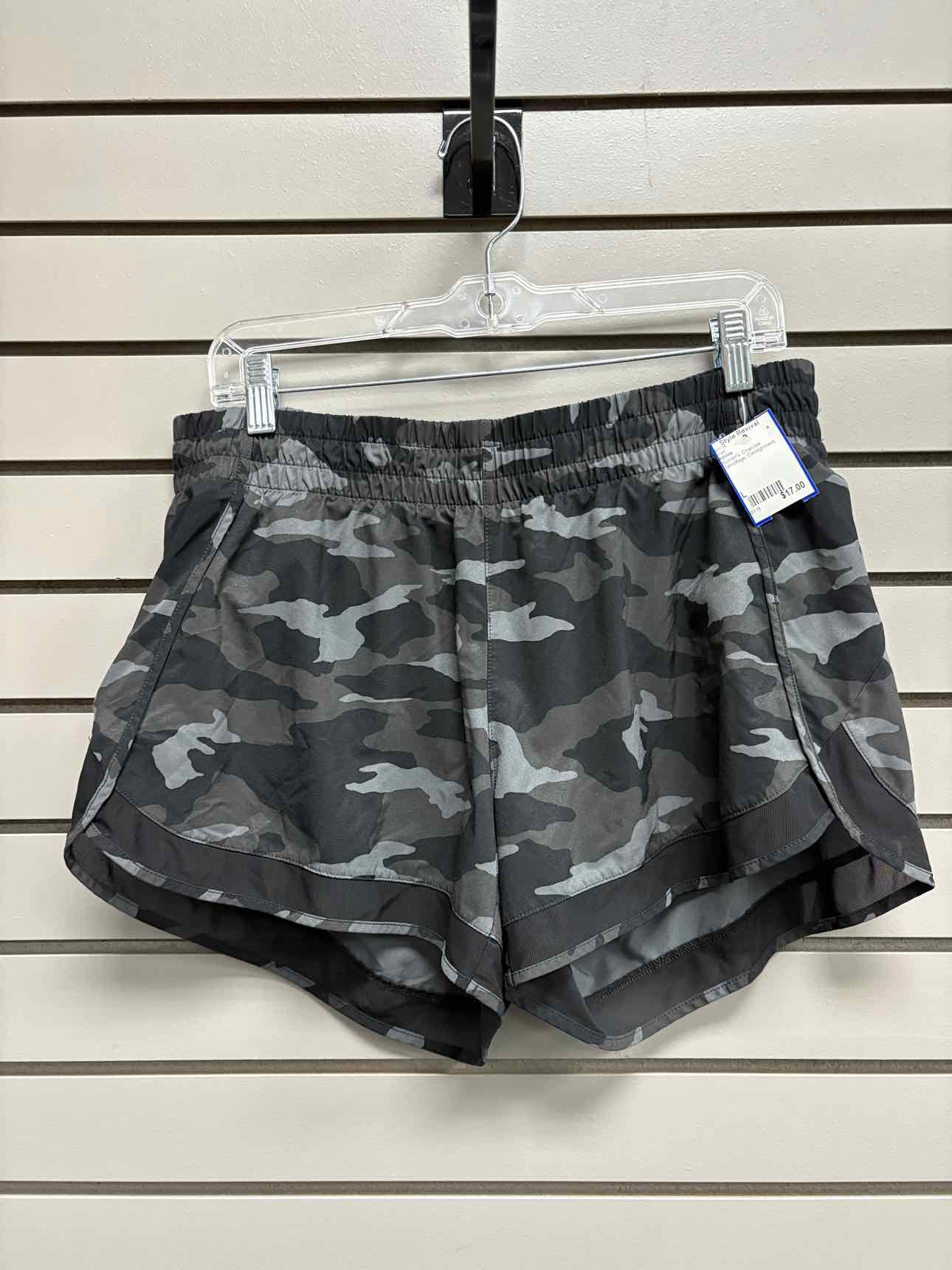 Women's Women Size L Athleta Charcoal Camoflage Short