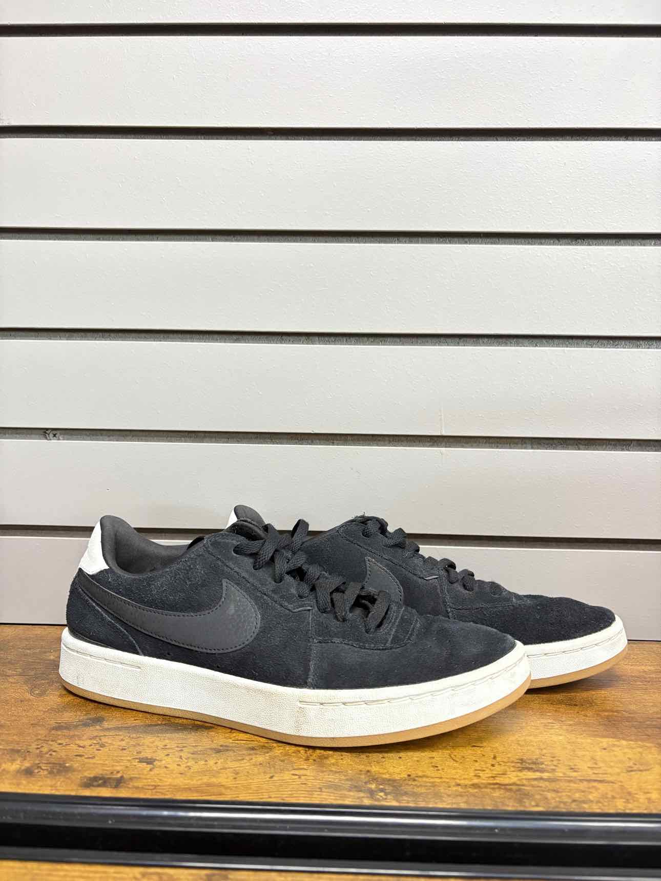 Women's W Shoe Size 9.5 Black Nike Sneaker