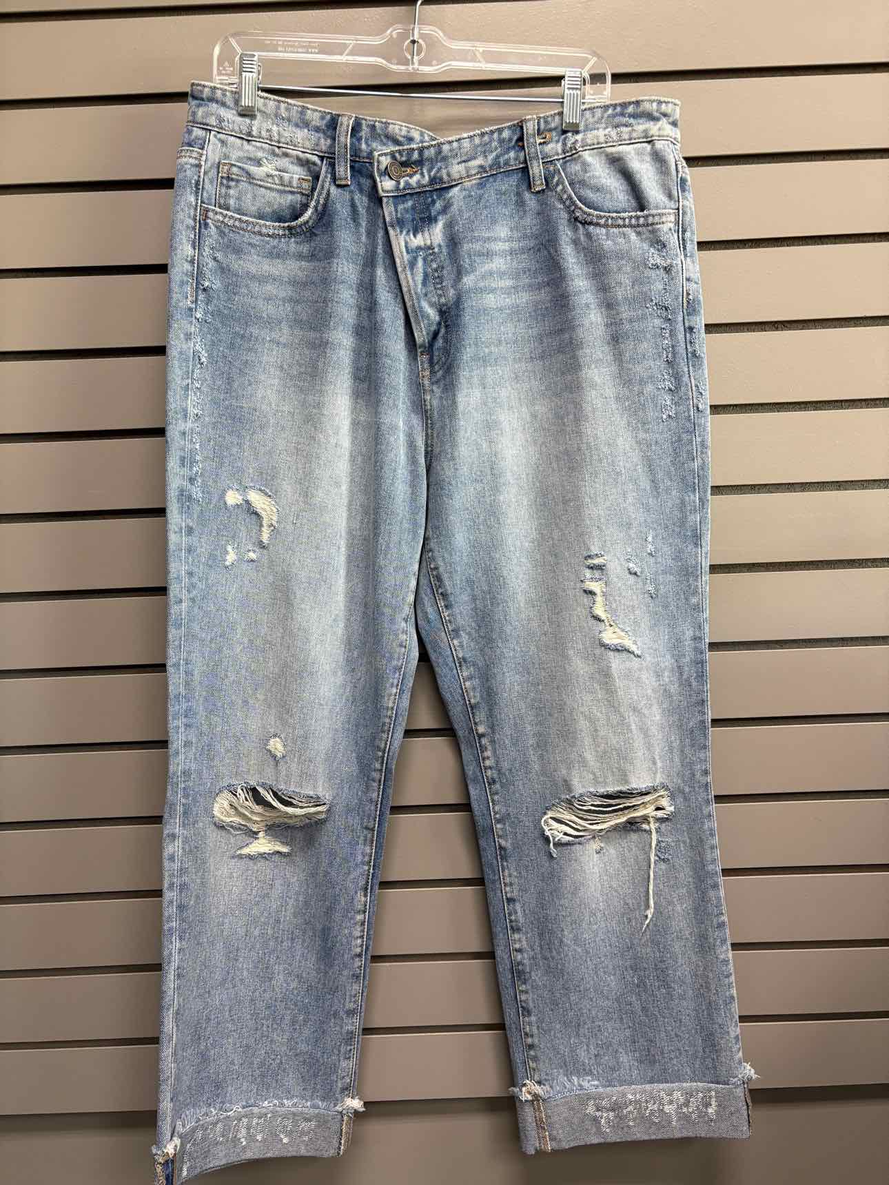 Women's Waist Size 30 Flying Monkey Light Blue Jean