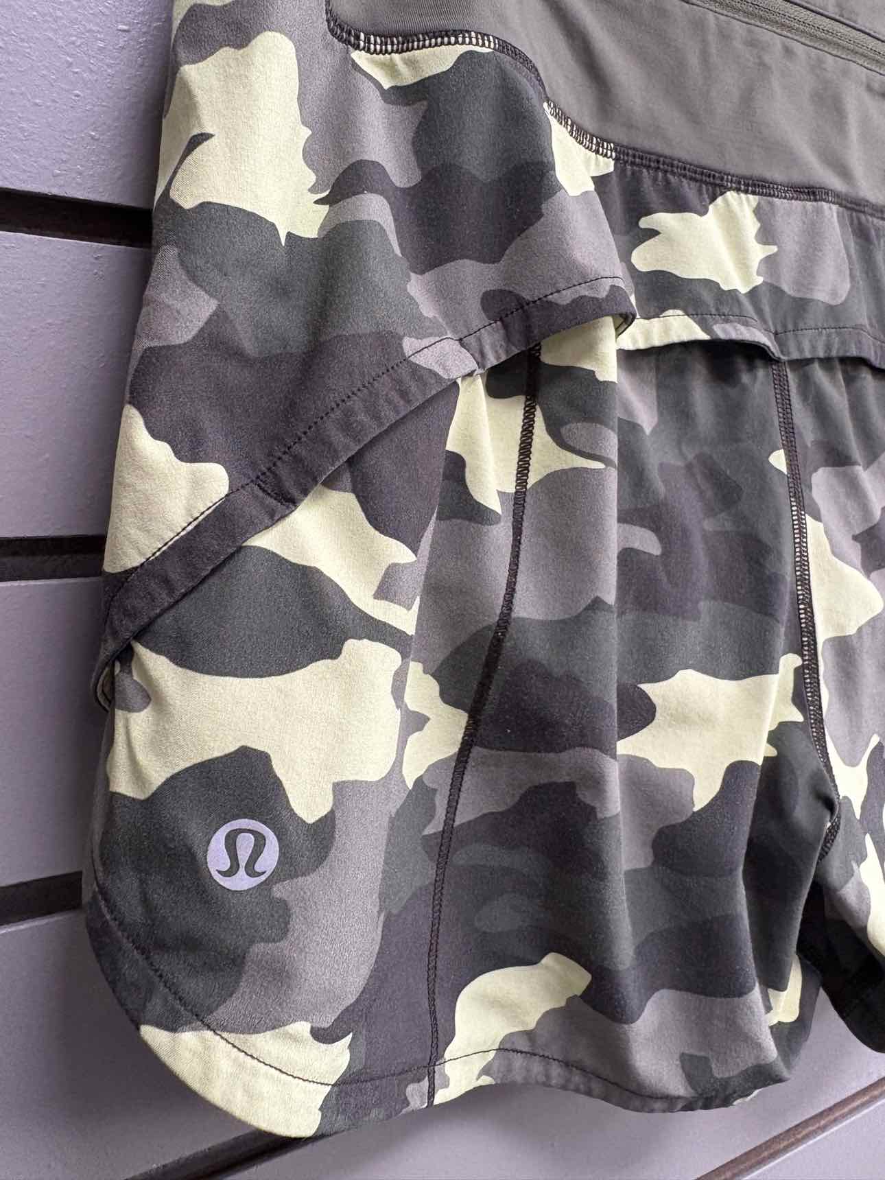 Women's Women Size 8 Lululemon Green Camoflage Short
