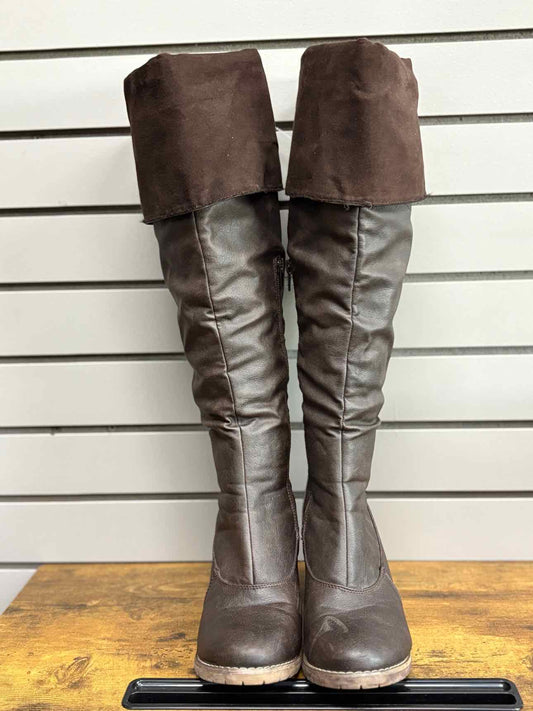 Women's W Shoe Size 38 Brown Muk Luks Boot